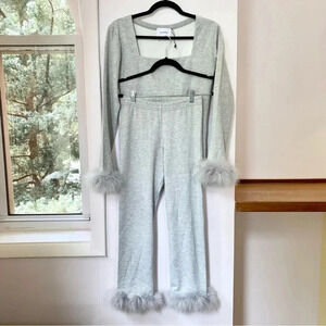 New The Sleeper The Weekender Chic Set Feather Pajamas Top Bottoms 2 Piece Gray